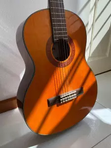 سفارش آنلاین گیتار کلاسیک ریموندو